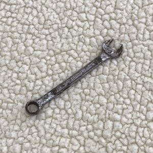 Craftsman 3/8 in. X 3/8 in. 12 Point SAE Combination Wrench 5 3/8 in.
Forged USA